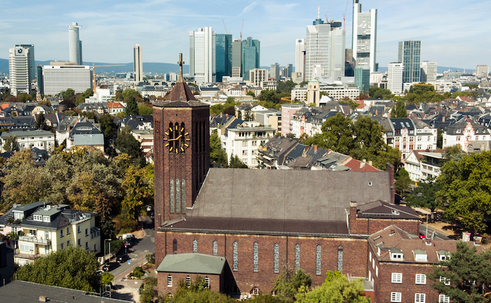 Kirche St. Bonifatius Frankfurt-Sachsenhausen von oben